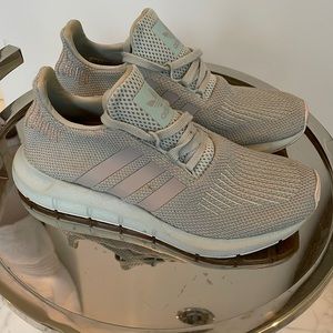 adidas Swift Run Running Shoe Grey Green